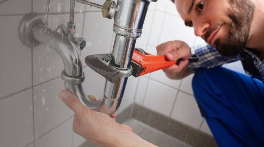 Toilet maintenance in Midwest, WY
